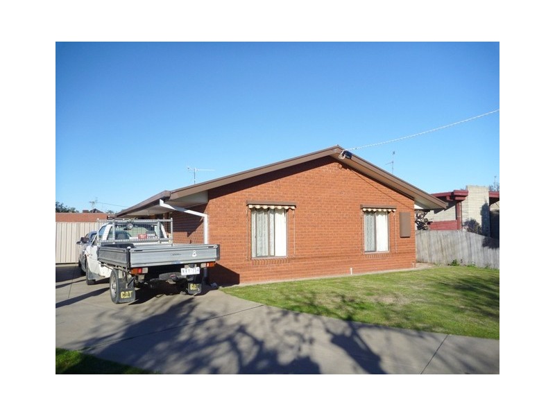 76 Crossen Street, Echuca VIC 3564