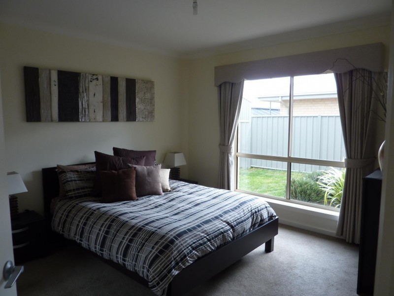 1/23 Sunset Ave, Echuca VIC 3564