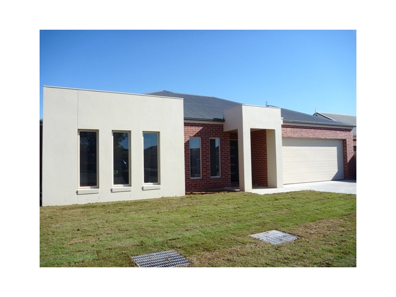 47 A and B Hare Street, Echuca VIC 3564