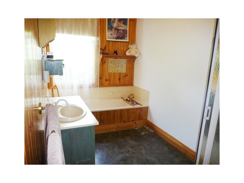 73 Hume Street, Echuca VIC 3564