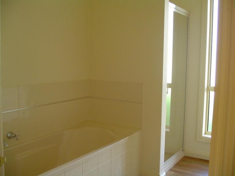 4 Oban Court, Moama NSW 2731