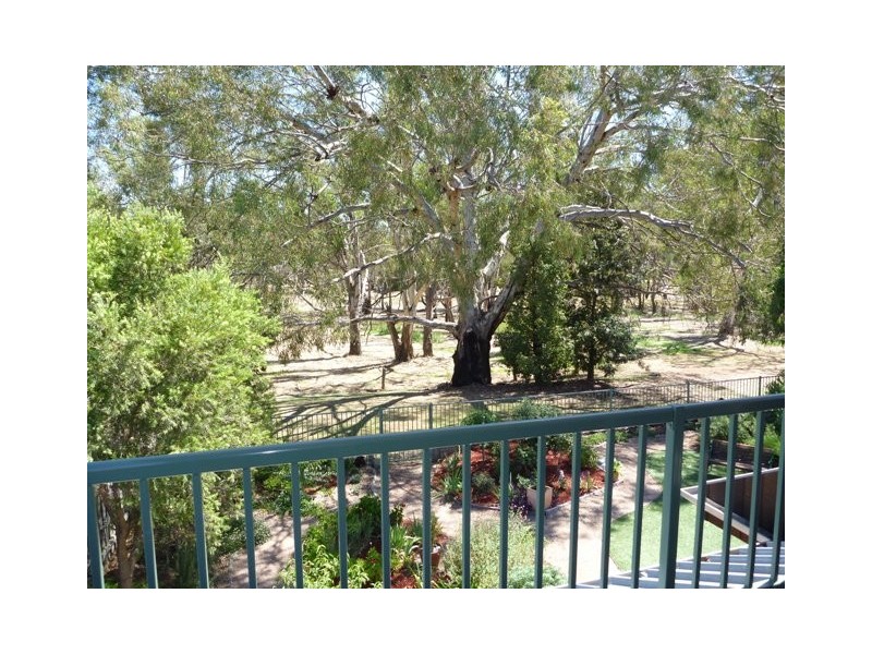12 Hicks Cres, Echuca VIC 3564