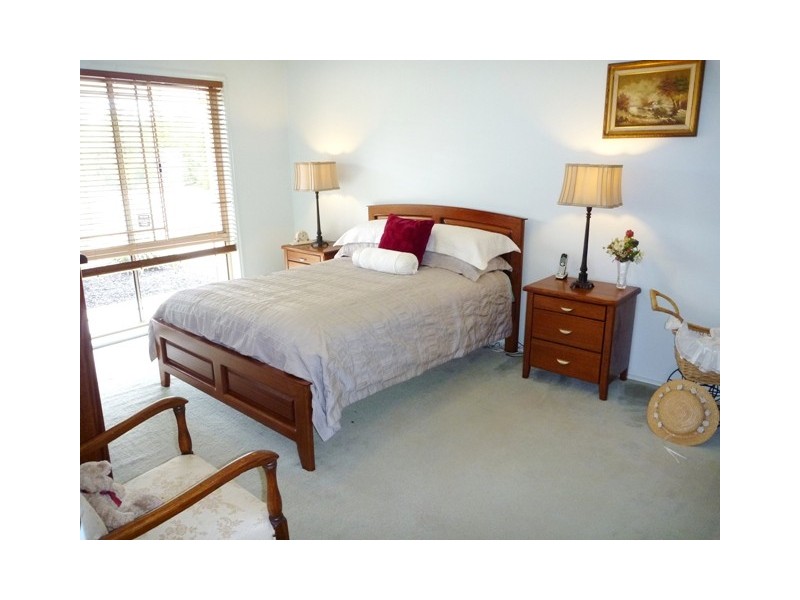 16 Genevieve Avenue, Echuca VIC 3564