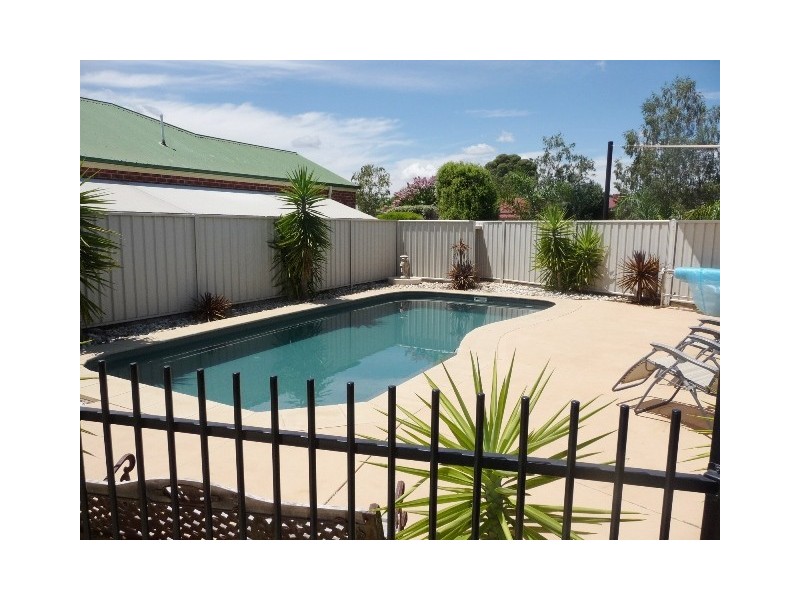 19 Winnima Avenue, Moama NSW 2731