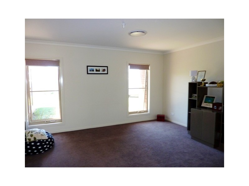 16 Whitby Close, Echuca VIC 3564