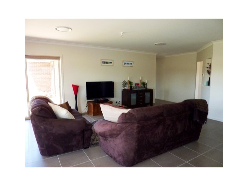 16 Whitby Close, Echuca VIC 3564