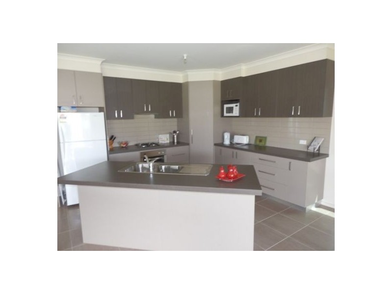 16 Whitby Close, Echuca VIC 3564