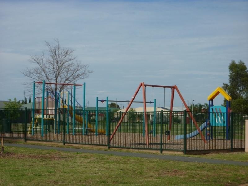 12 Roberts Court, Echuca VIC 3564