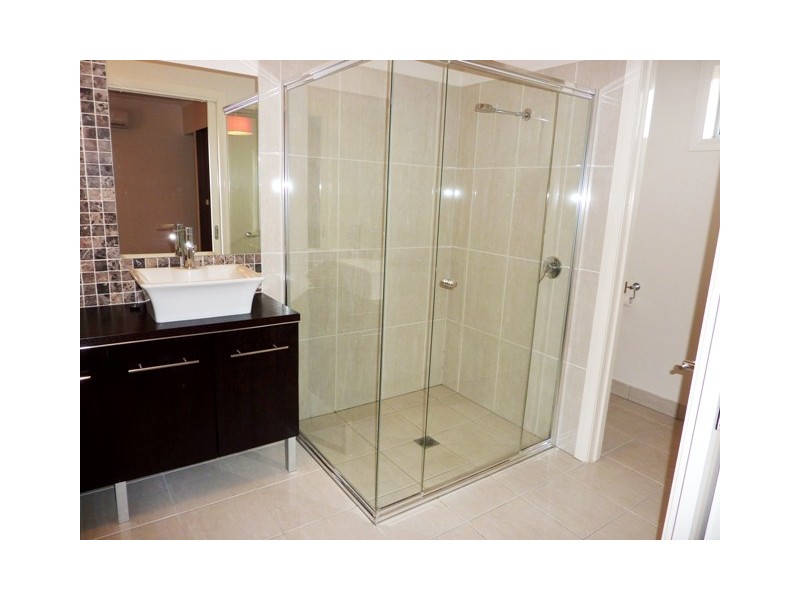 2/16 Echuca Street, Echuca VIC 3564