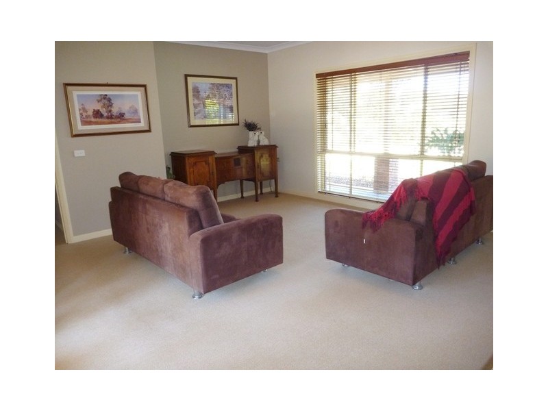 24 Hollara Drive, Moama NSW 2731