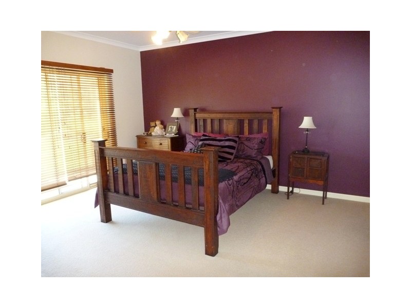 24 Hollara Drive, Moama NSW 2731