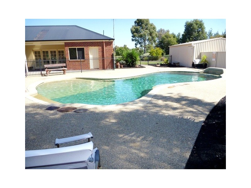 24 Hollara Drive, Moama NSW 2731