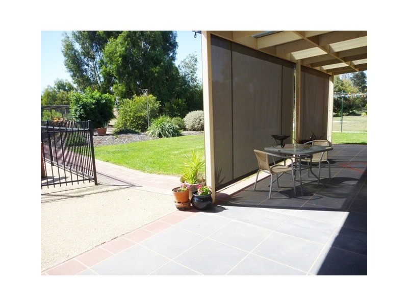24 Hollara Drive, Moama NSW 2731
