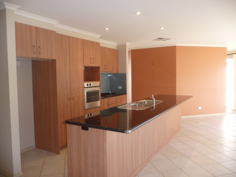 9 Caroline Court, Echuca VIC 3564