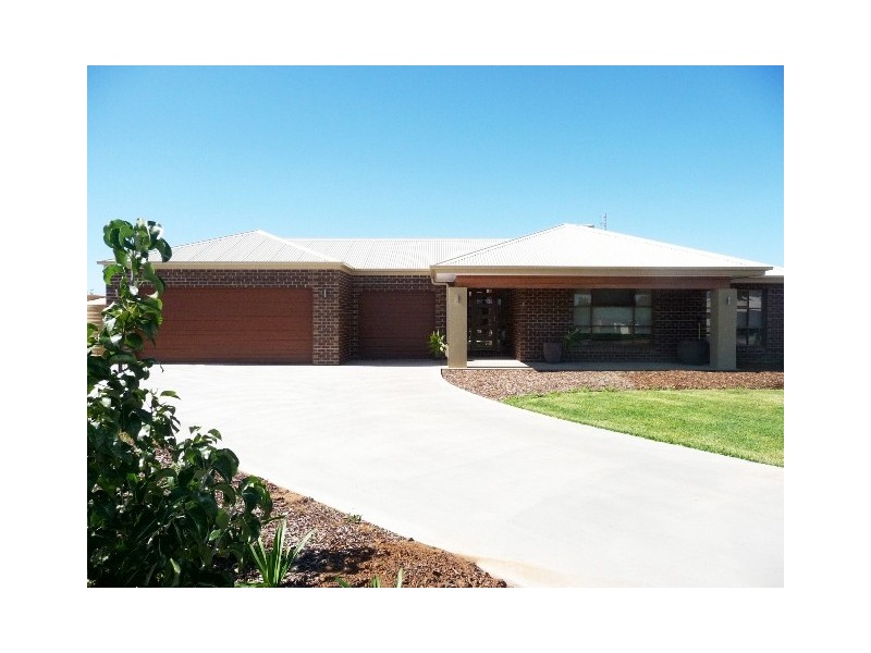 6 Shiraz Court, Moama NSW 2731