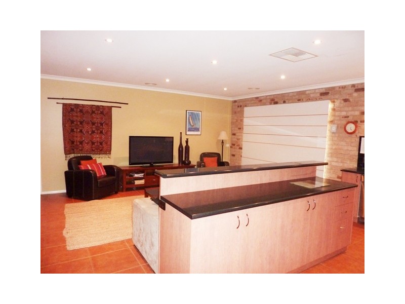 10 Kingfisher Drive West, Moama NSW 2731