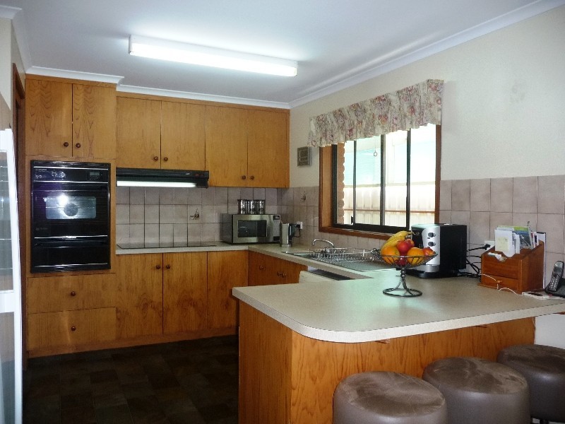 20 Adelaide Cres, Echuca VIC 3564