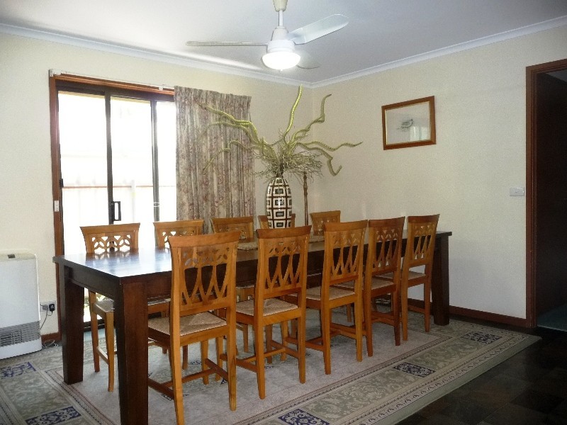 20 Adelaide Cres, Echuca VIC 3564