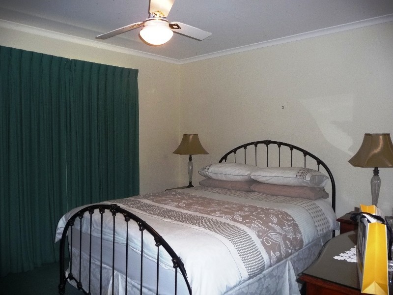 20 Adelaide Cres, Echuca VIC 3564