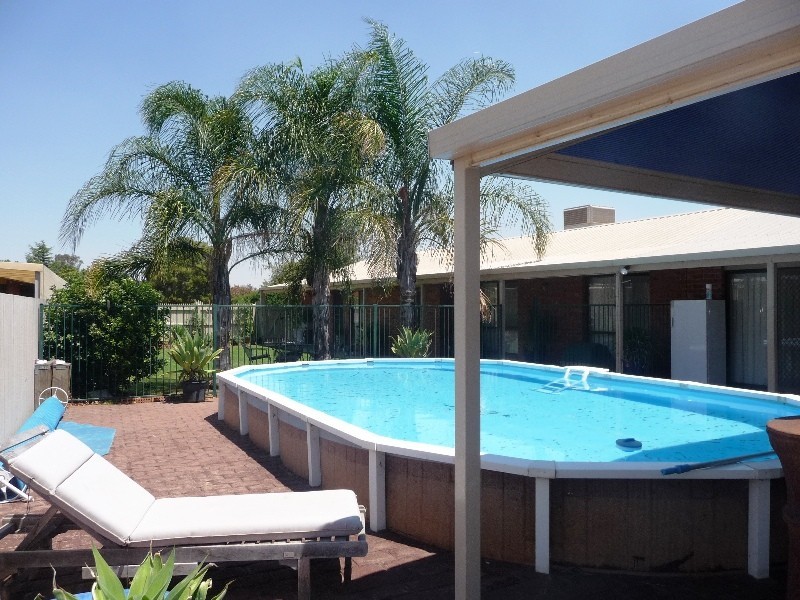 20 Adelaide Cres, Echuca VIC 3564