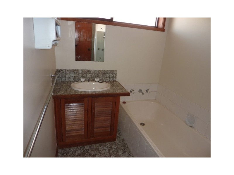 Unit 1 / 68 Hare Street, Echuca VIC 3564