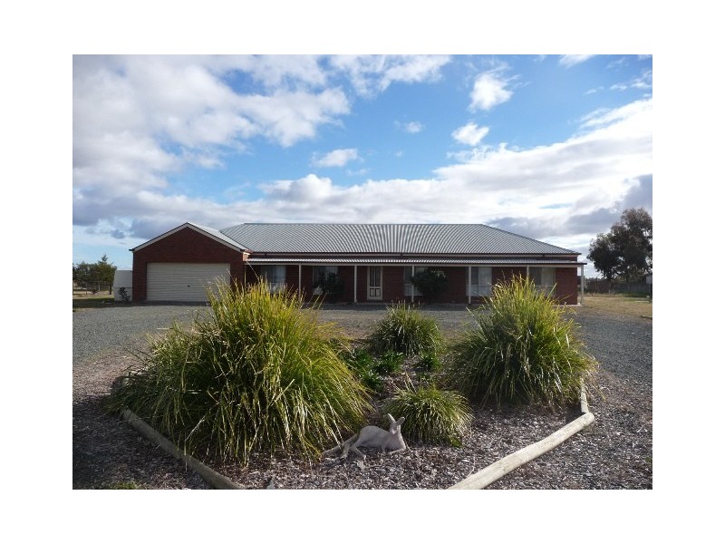 686 Simmie Road, Echuca VIC 3564
