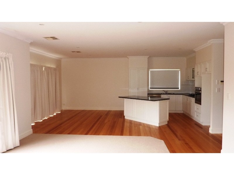 3 / 76 Mitchell Street, Echuca VIC 3564