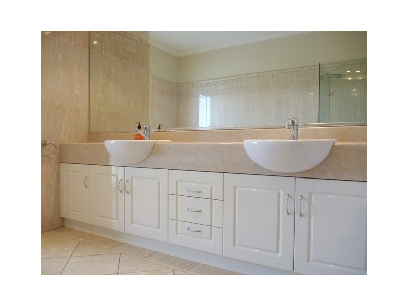 121 Latham Road, Echuca VIC 3564