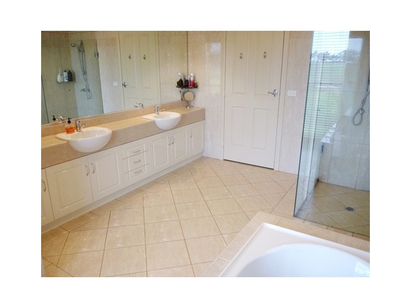 121 Latham Road, Echuca VIC 3564