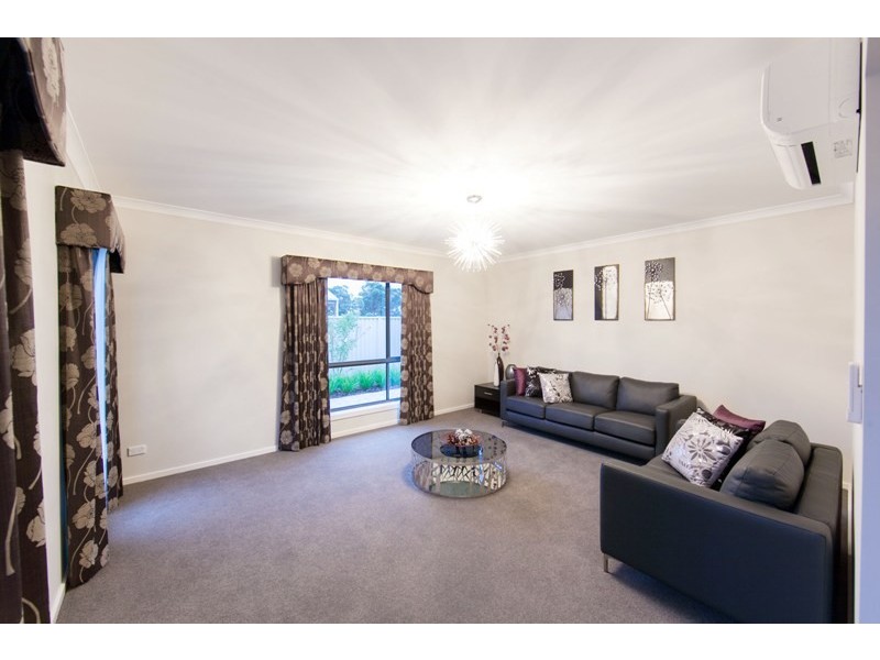 4 Whitby Close, Echuca VIC 3564