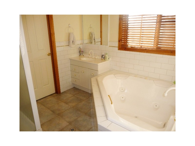 35 Riverview Court, Echuca VIC 3564