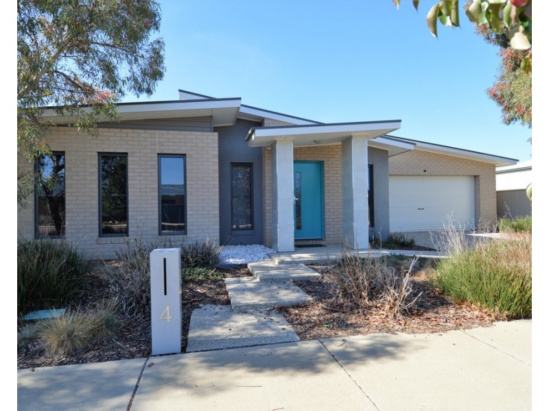 4 Whitby Close, Echuca VIC 3564