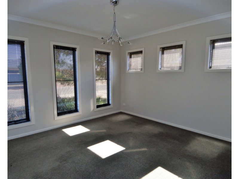4 Whitby Close, Echuca VIC 3564