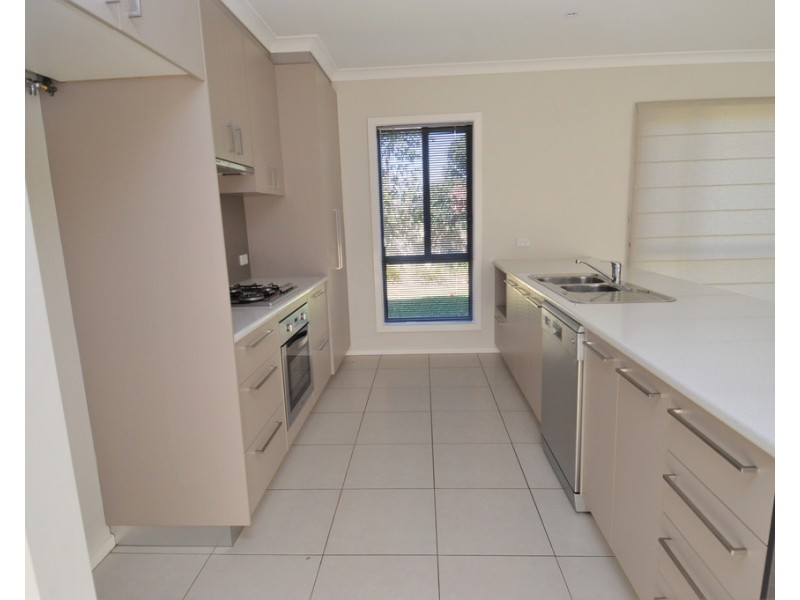 4 Whitby Close, Echuca VIC 3564
