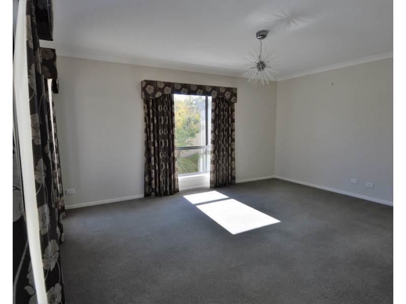 4 Whitby Close, Echuca VIC 3564