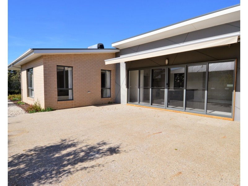4 Whitby Close, Echuca VIC 3564