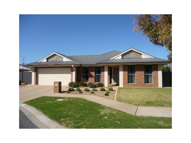 6 Willicent Tce, Echuca VIC 3564