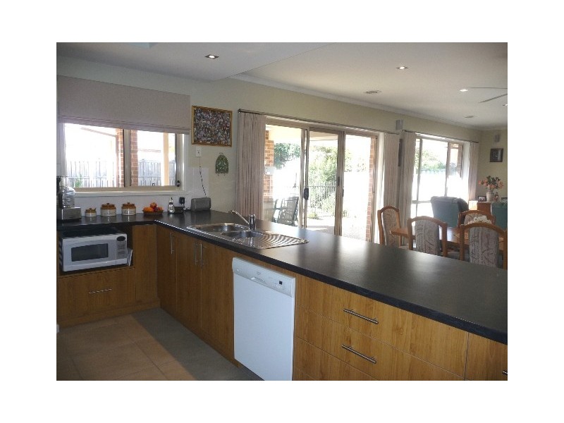 6 Willicent Tce, Echuca VIC 3564