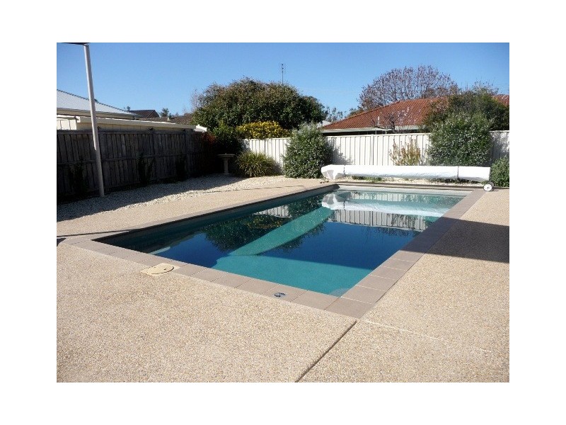 6 Willicent Tce, Echuca VIC 3564