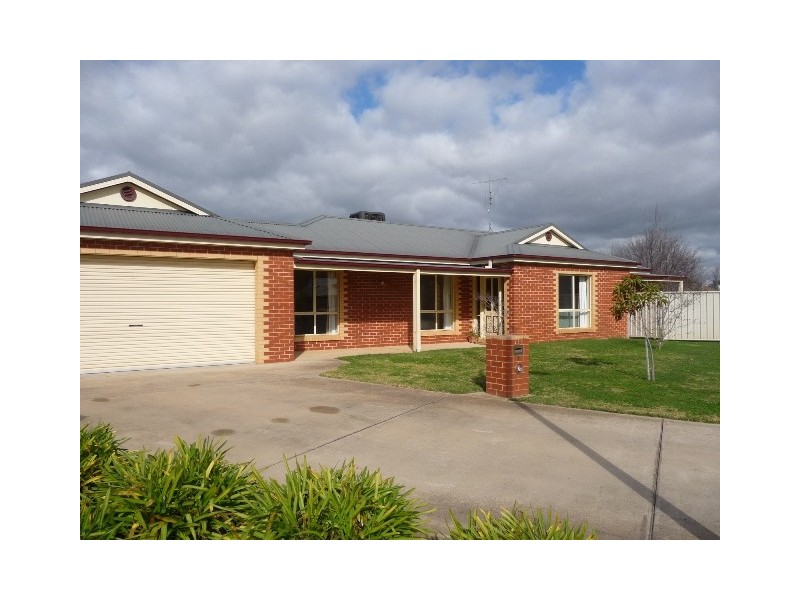 4 Oban Court, Moama NSW 2731