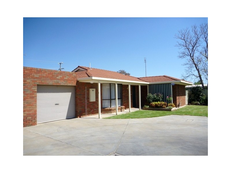 2/99 Crossen Street, Echuca VIC 3564