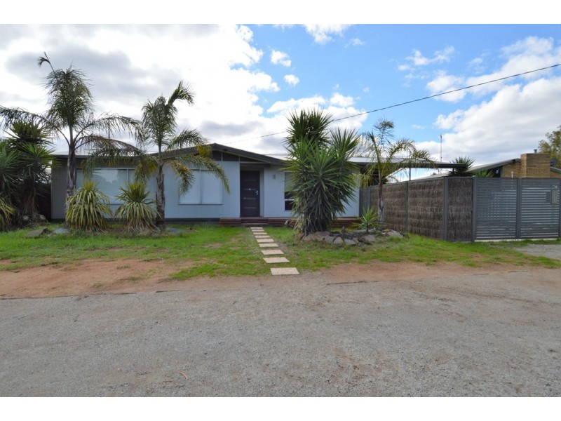 24 Snowden Street, Echuca VIC 3564