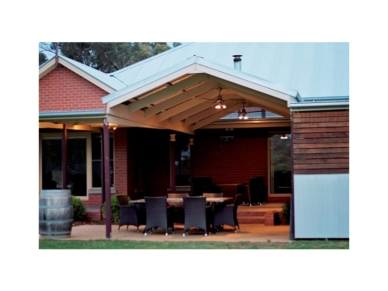 18 Hollara Drive, Moama NSW 2731
