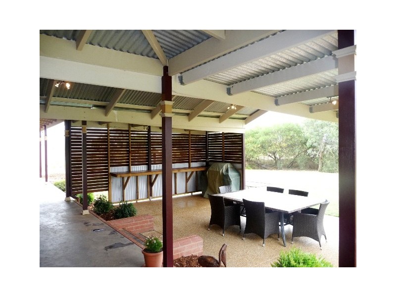 18 Hollara Drive, Moama NSW 2731