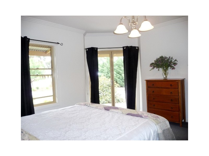 18 Hollara Drive, Moama NSW 2731
