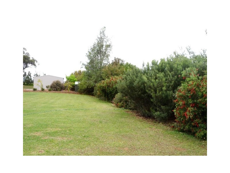 18 Hollara Drive, Moama NSW 2731