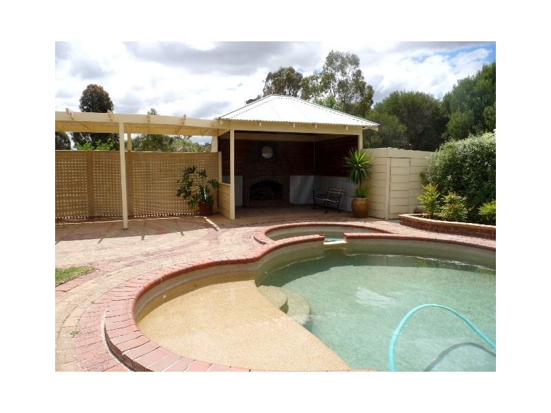 19 Tangey Lane, Echuca VIC 3564
