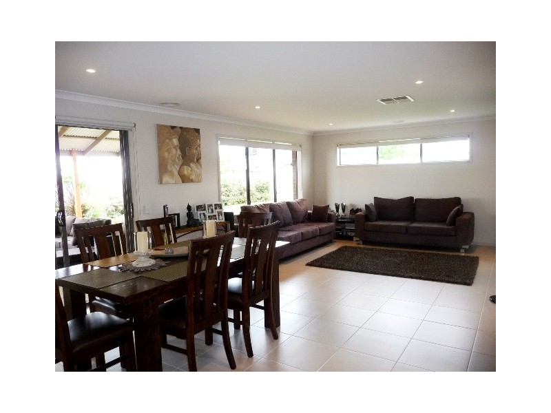 10 Forfar Drive, Moama NSW 2731