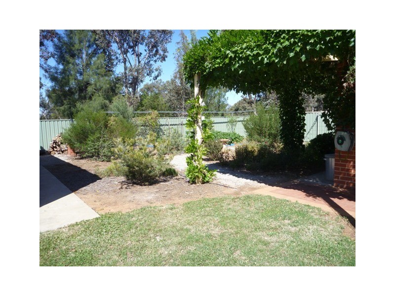 43 Woodlands Circuit, Echuca VIC 3564