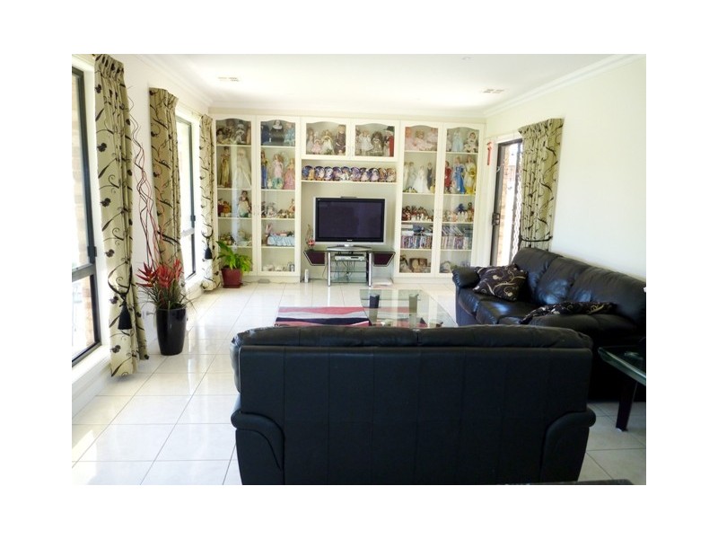 14 Kingfisher Dve East, Moama NSW 2731